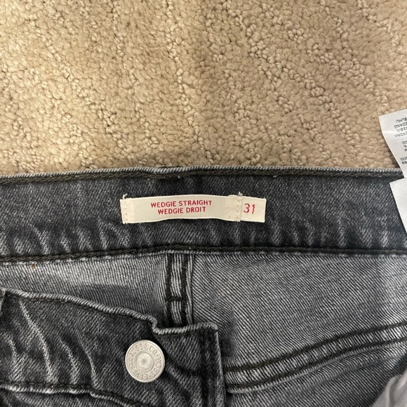 Levi's Wedgie Icon Straight dark wash jeans never worn - Picture 5 of 5